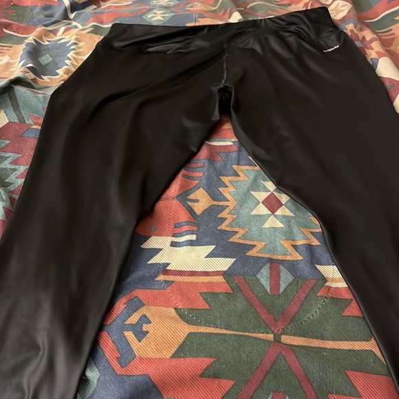 Plus size shiny leggings - Picture 2 of 2